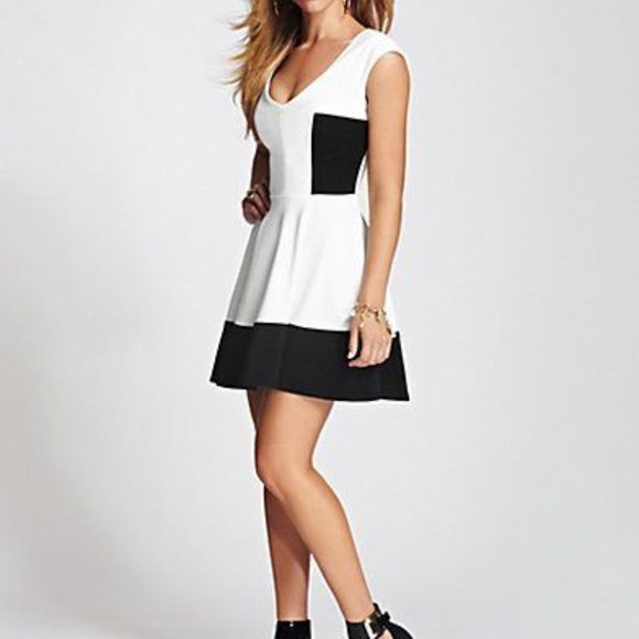 Guess Color Block Black White Classic Flare Dress - Picture 2 of 3